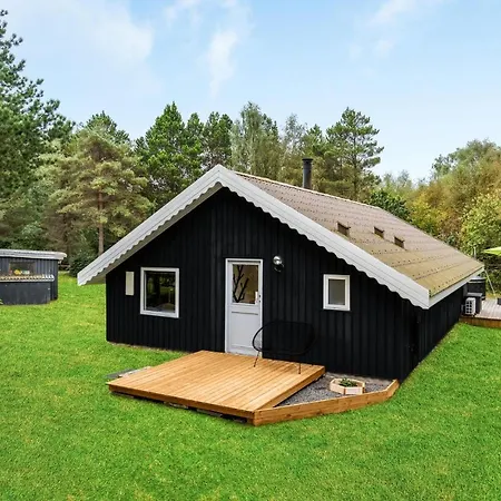 2 Bedroom Amazing In Hadsund