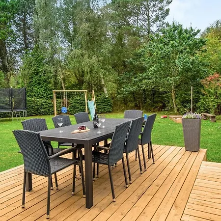 2 Bedroom Amazing In Holiday home Hadsund