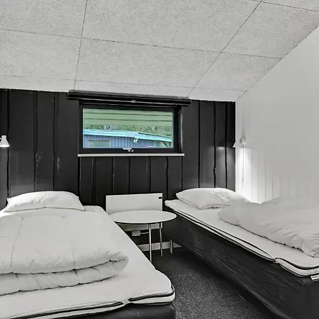 In With 2 Bedrooms Dom wakacyjny Hadsund